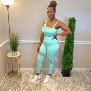 Women's Aqua Activewear Set
